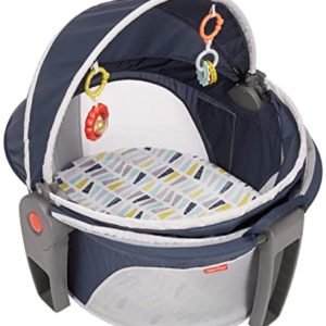 Fisher-Price On-The-Go Baby Dome Citron Wedge, Portable Infant Play and Napping Space with Canopy and Toys